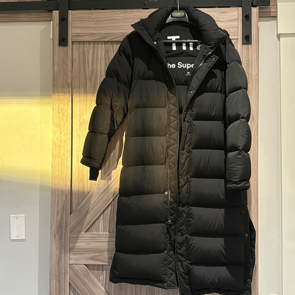 Aritzia The Super puff long, size XS, black.